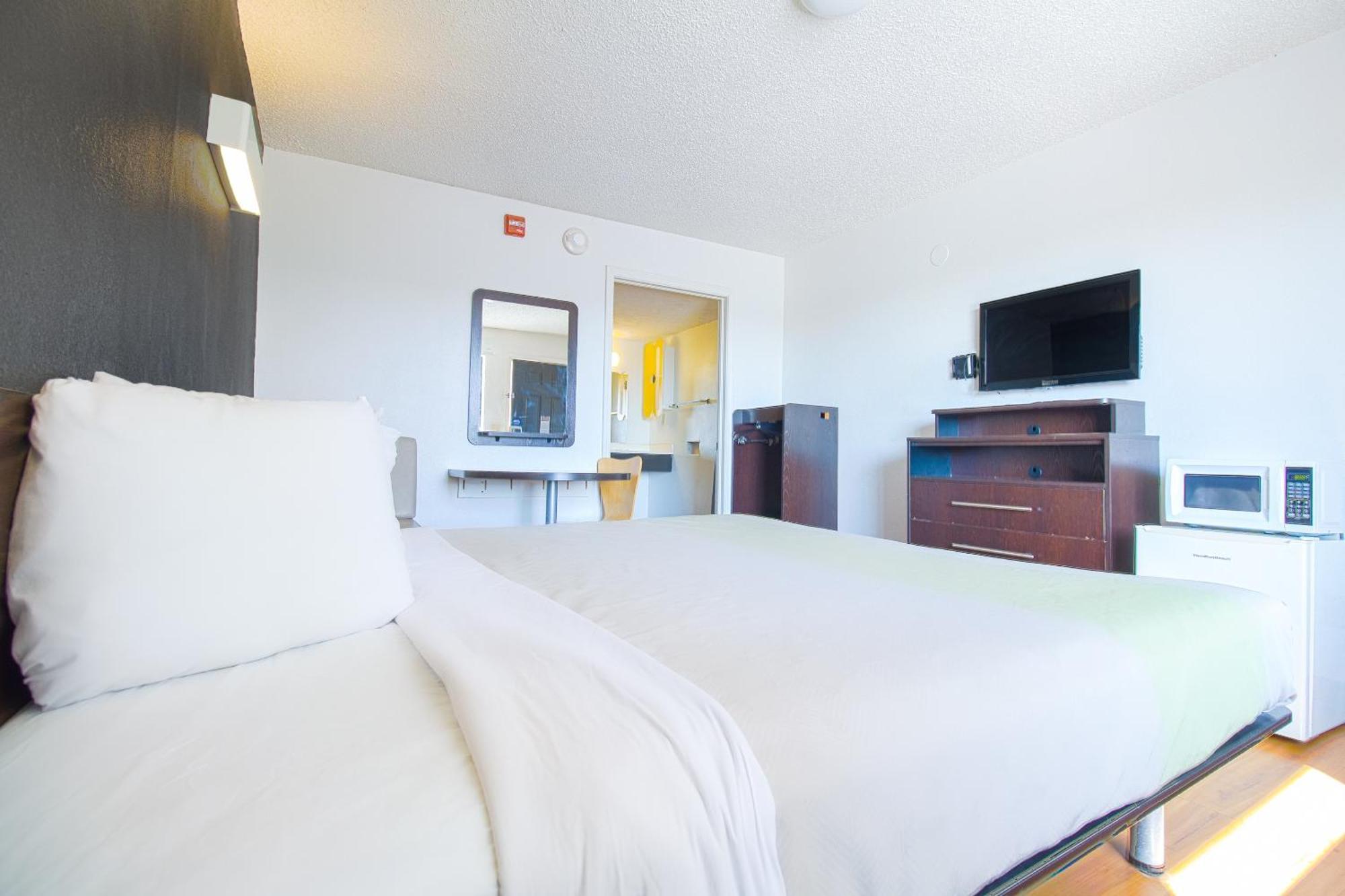 Studio Inn Extended Stay Oklahoma City Airport By Oyo Exterior foto